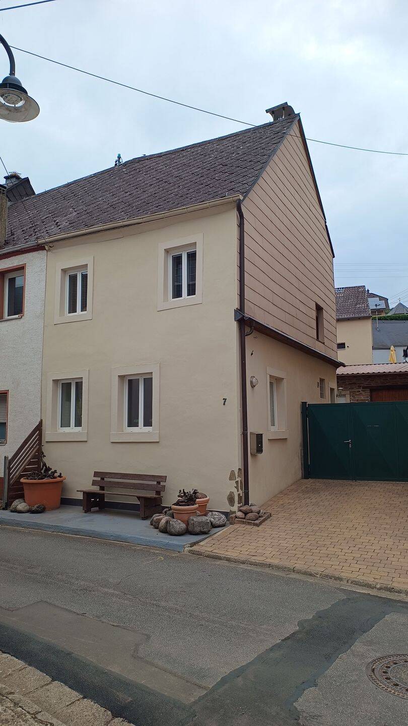 Hübsches Wohnhaus / Mosel-Ferienhaus in Super-Zustand – einfach nur weiternutzen, 54347 Neumagen-Dhron