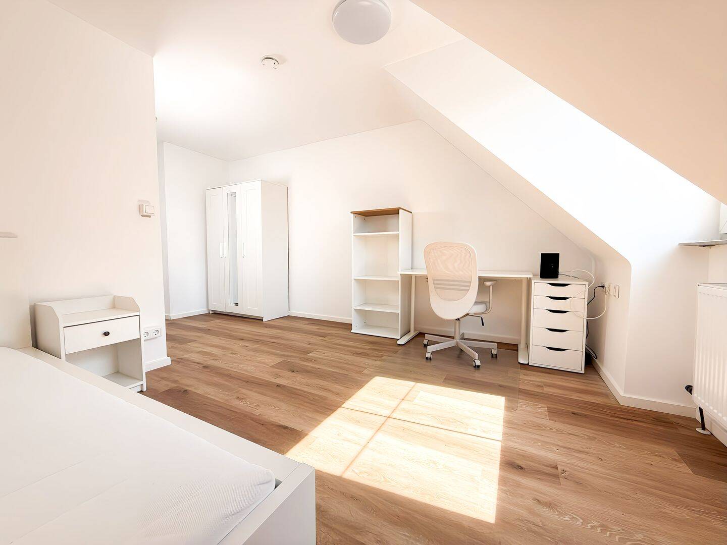 Modernes Studentenapartment in Erlangen – möbliert, renoviert & über 5 % Rendite möglich, 91052 Erlangen (Anger Erlangen-Ost Erlangen-Süd Innenstadt)