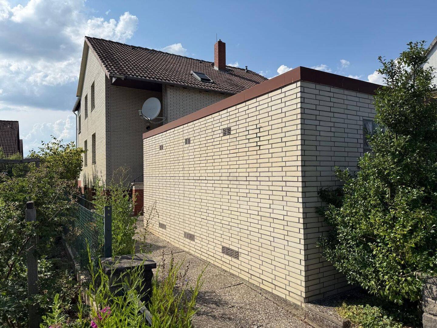 1-Familienhaus mit 4 Garagen, 38259 Salzgitter