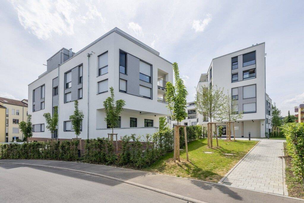 Sie suchen das Extravagante? Große 4-Zi.-Whg. / Schlafzimmer mit Ankleide!!!, 71111 Waldenbuch