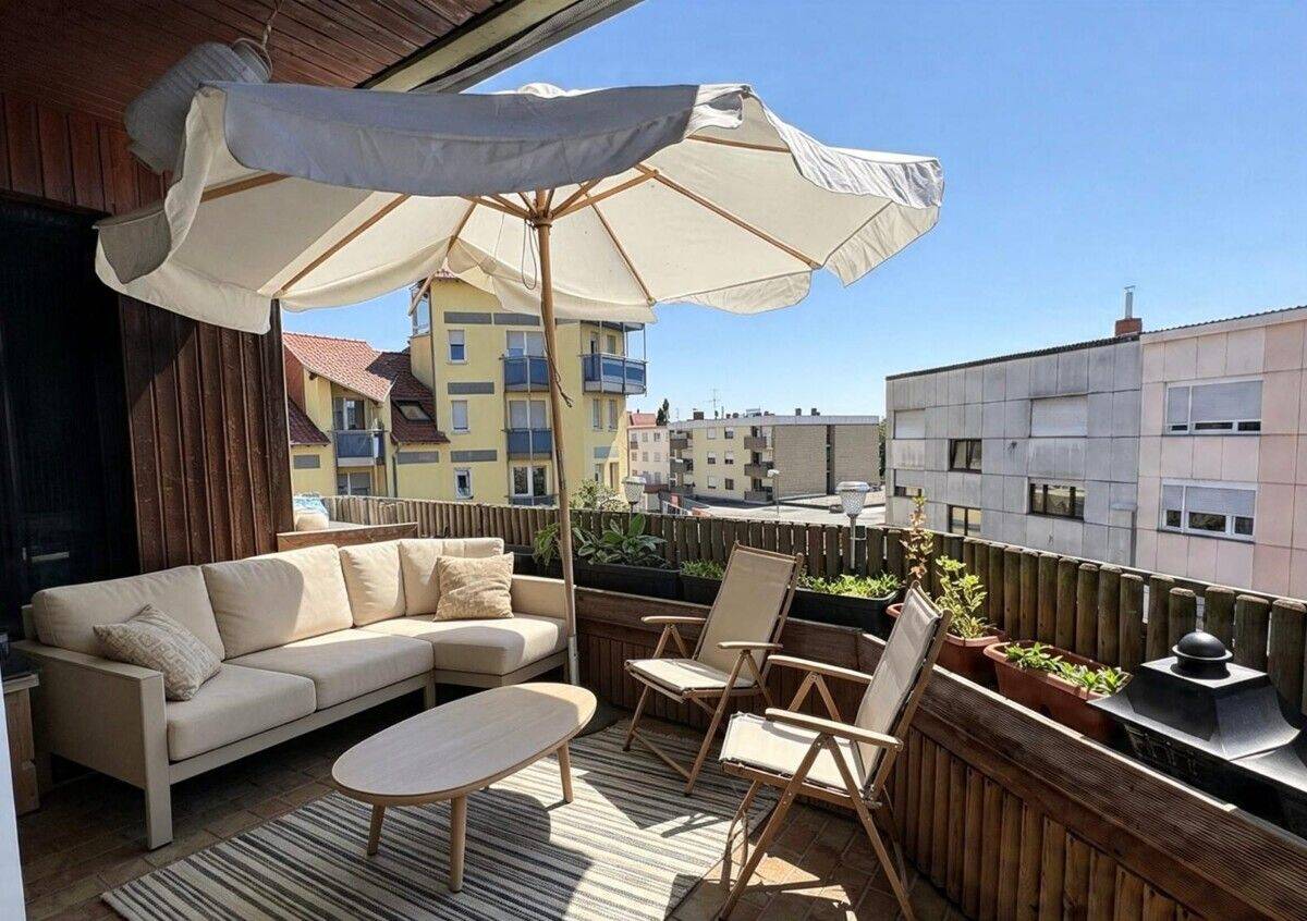 Wohnerlebnis in LU: 4-Zimmer-Wohnung mit Garage und Loggia, 67065 Ludwigshafen am Rhein (Gartenstadt Maudach Mundenheim Rheingönheim West)