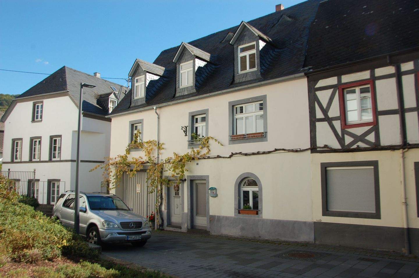 Historisches Einfamilienhaus mit Einliegerwohnung im Herzen von Winningen, 56333 Winningen