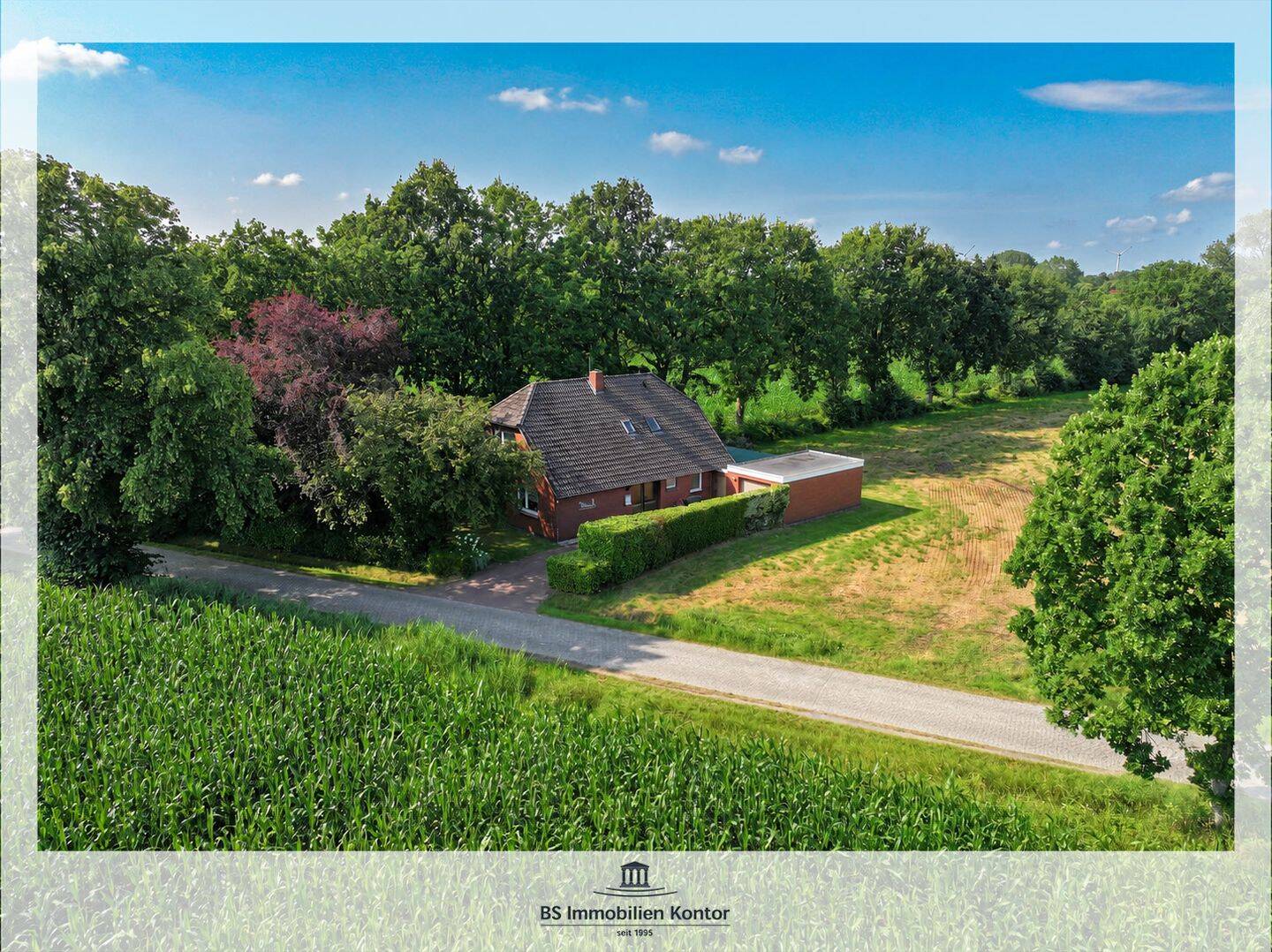 Extum! Gepflegtes Einfamilienhaus mit Garage und Gartenanlage in Alleinlage!, 26605 Aurich
