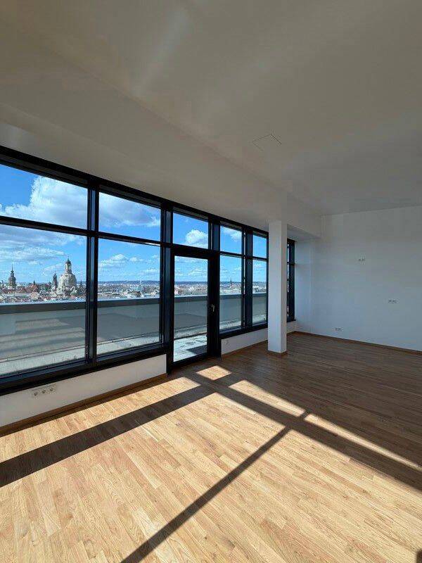 Wohnen mit Ausblick: Exklusive Penthousewohnung mit Terrasse im Erstbezug, 1069 Dresden
