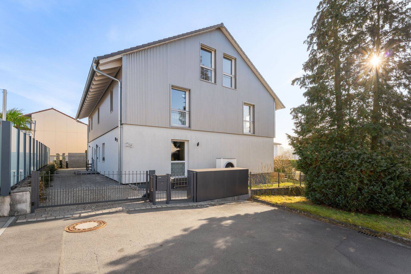 Großzügiges Einfamilienhaus – vielfältige Nutzungsmöglichkeiten für Ihre Ansprüche, 91413 Neustadt a.d. Aisch