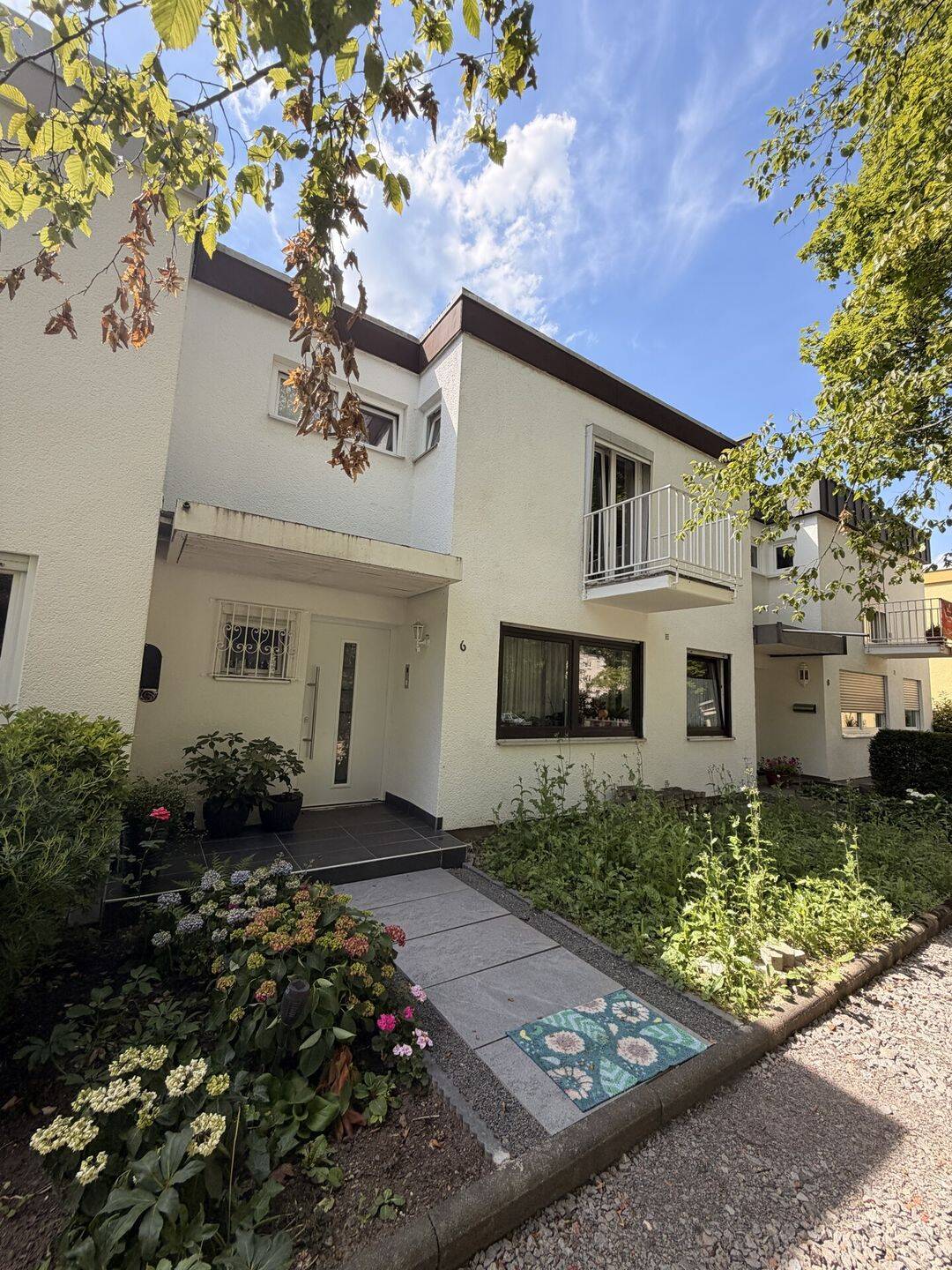Koblenz Karthause Familienfreundliches Wohnen im modernisierten Zuhause, 56075 Koblenz (Karthause Mitte Oberwerth Stolzenfels Süd)