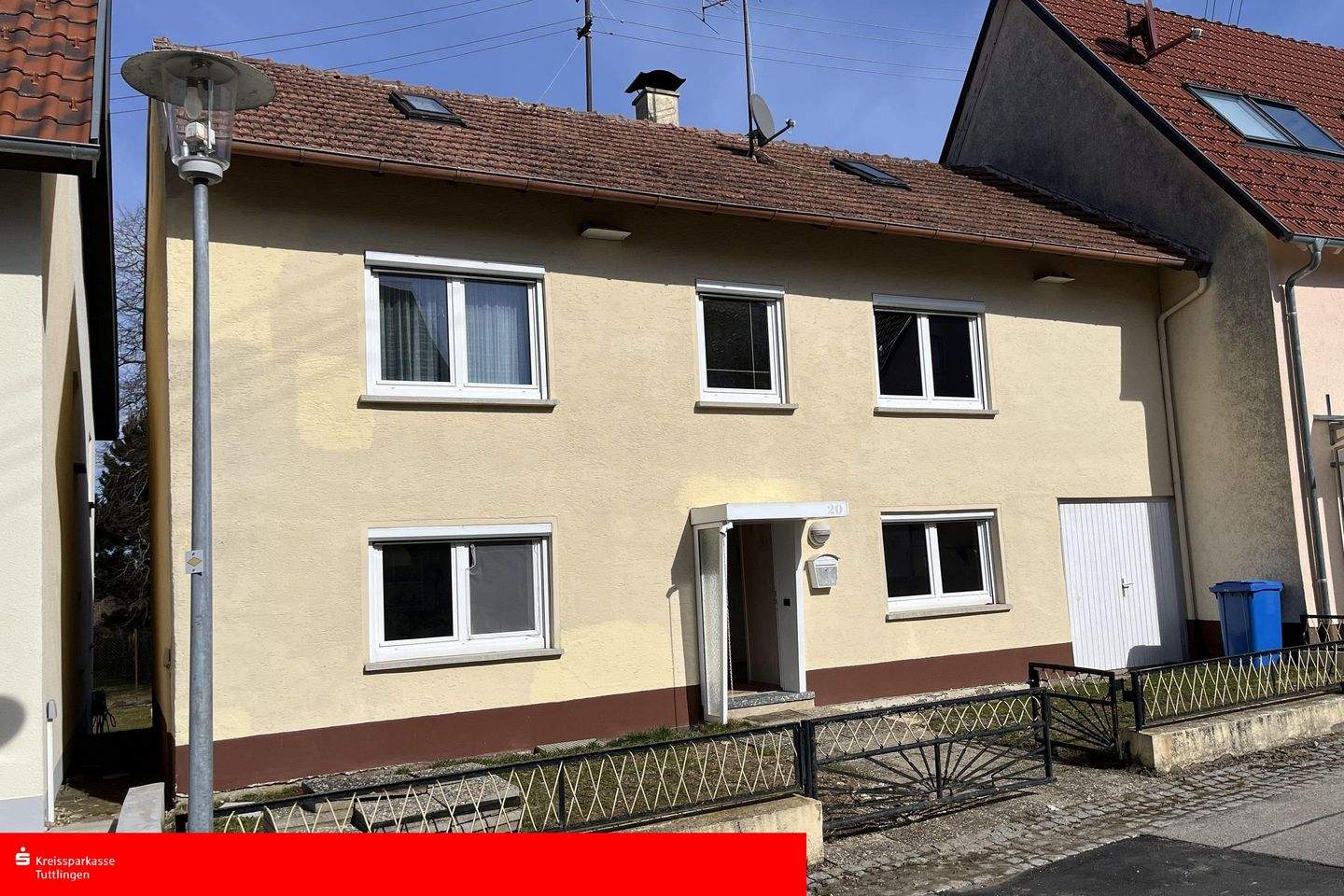 PREISREDUZIERUNG – Wohnhaus in ruhiger Ortsrandlage von Renquishausen, 78603 Renquishausen