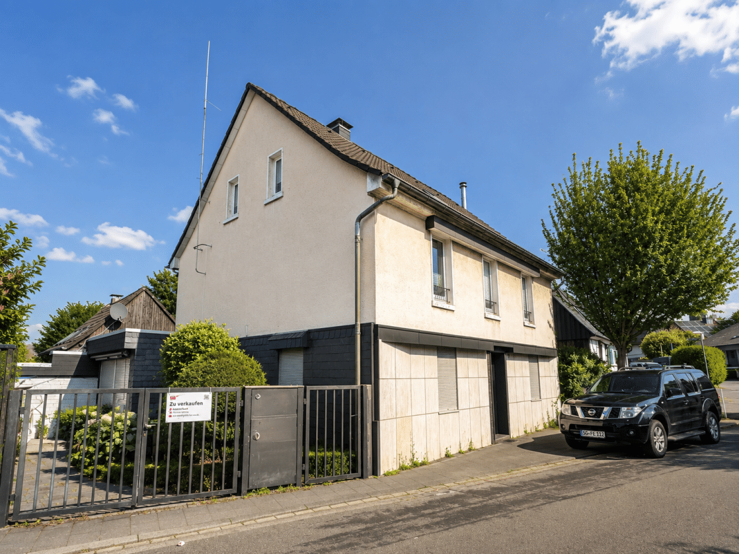 Charmantes Einfamilienhaus mit Anbau und Garten in Solingen-Merscheid, 42655 Solingen (Höhscheid Merscheid Solingen-Mitte Wald)