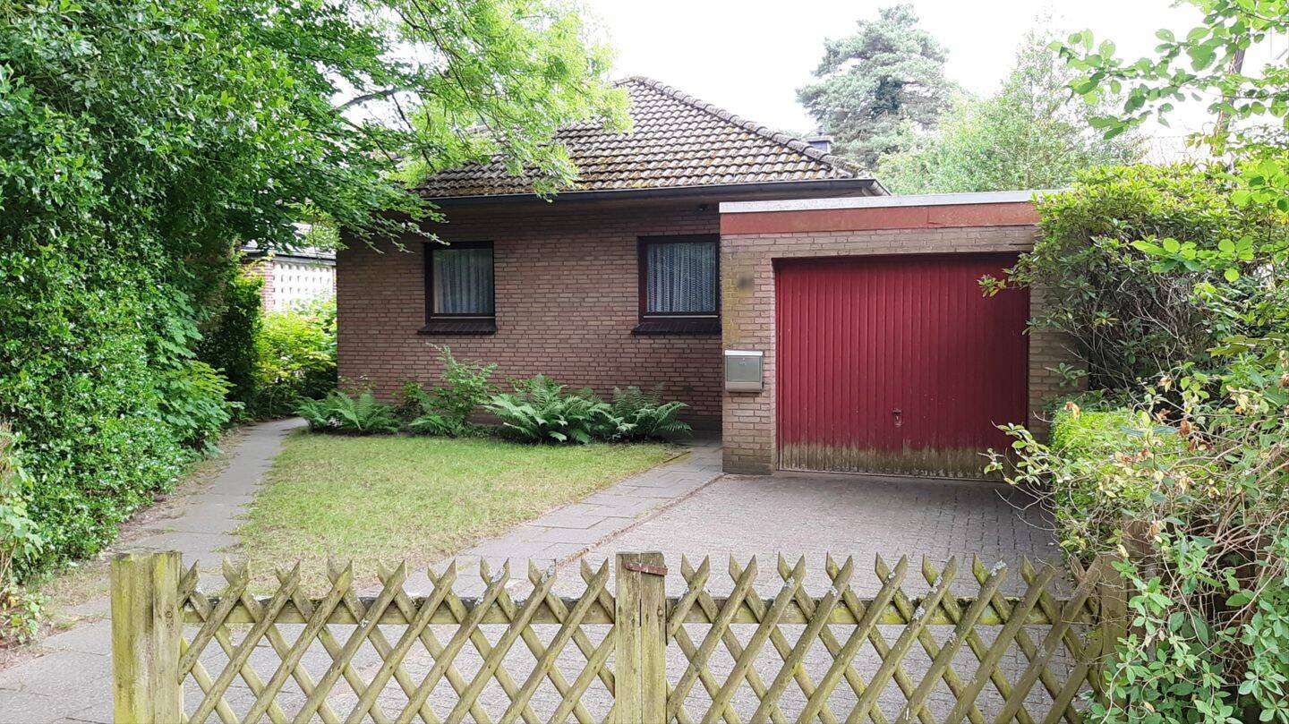 Charmantes Einfamilienhaus mit Garage in familienfreundlicher Lage, 26127 Oldenburg (Oldb) (Alexandersfeld Bürgerfelde Nadorst)