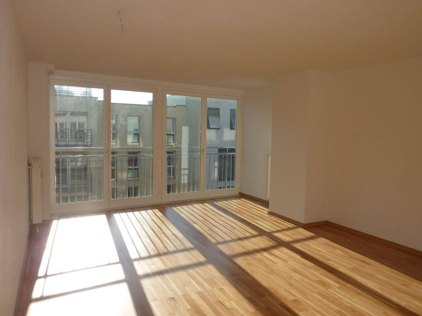 Lichtdurchflutete 2-Raum-Wohnung in unmittelbarer Zentrumsnähe !!, 4315 Leipzig (Neustadt-Neuschönefeld Sellerhausen-Stünz Volkmarsdorf)