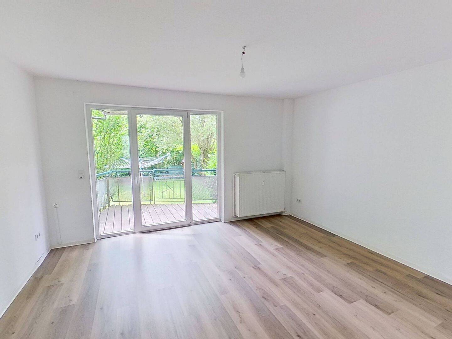 Sanierte 3-Zimmer-Wohnung mit BALKON und EINBAUKÜCHE, 26603 Aurich