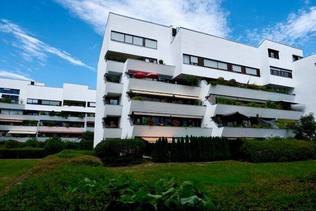 4,5-Zimmer-Architektenwohnung auf Erbpacht-Grundstück in ruhiger Grünanlage – Südbalkon & TG, provisionsfrei, 93049 Regensburg (Großprüfening-Dechbetten-Königswiesen Innenstadt Westenviertel)