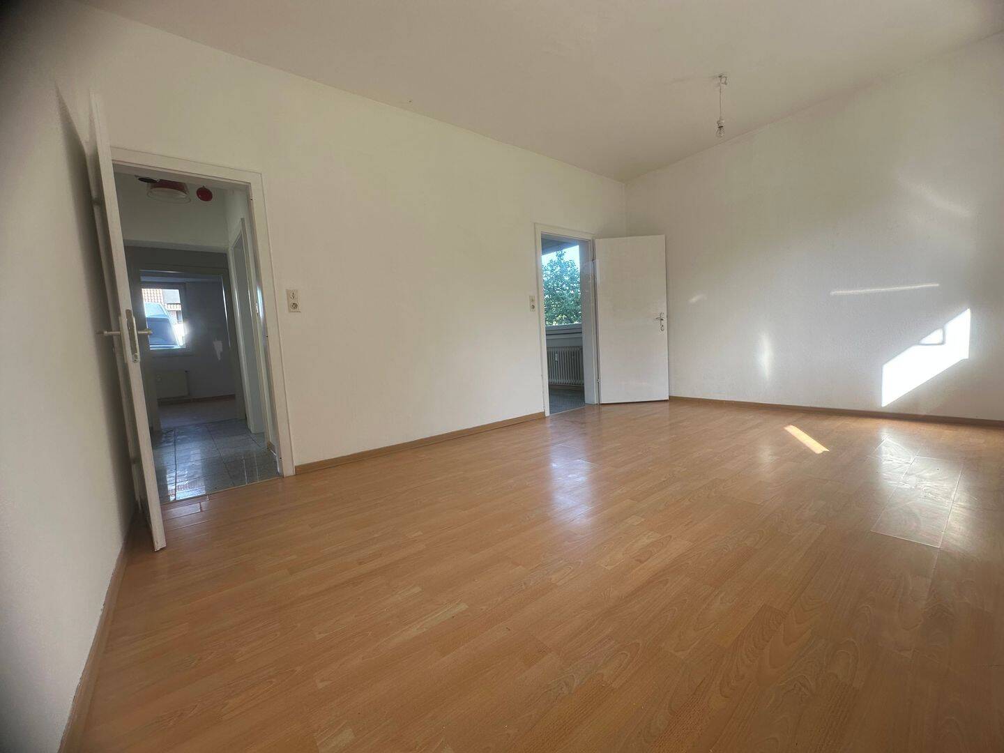 3 Zimmer EG Wohnung in Bovenden/Reyershausen, 37120 Bovenden