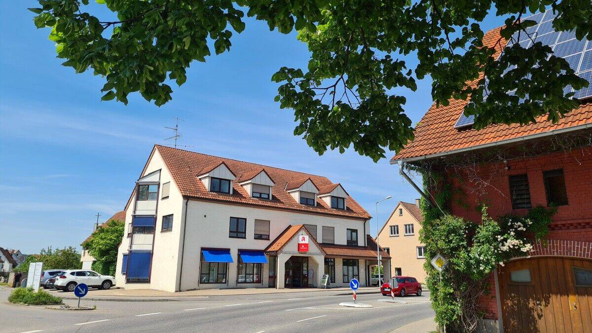 Im Zentrum von Ummendorf – helle Wohnung mit 2 Pkw-Stellplätzen, 88444 Ummendorf