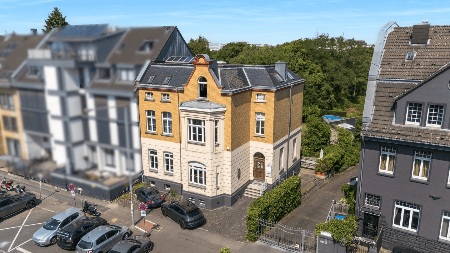 Stadtvilla mit Charakter – Wohnen und Arbeiten unter einem Dach in Köln-Müngersdorf, 50933 Köln (Lindenthal Braunsfeld Müngersdorf)