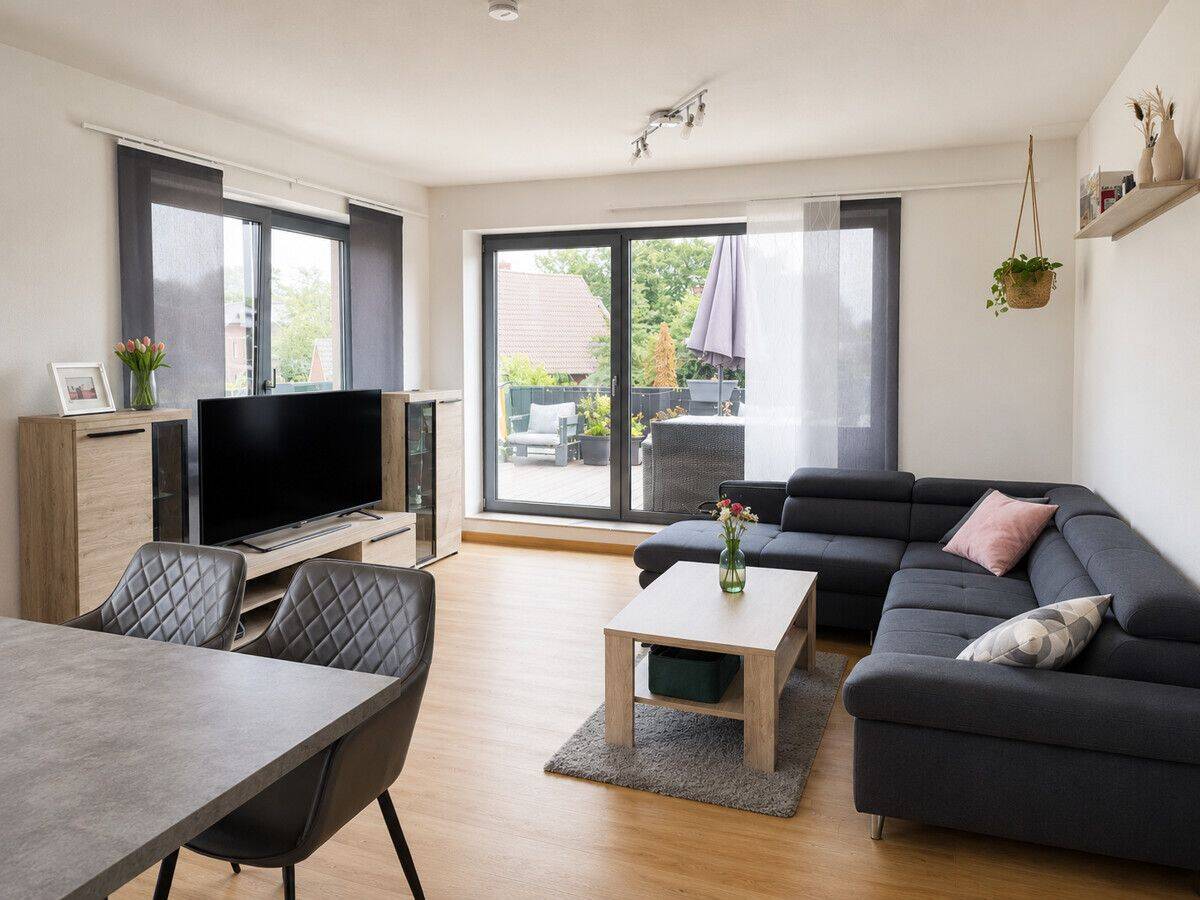 Moderne Dachgeschosswohnung mit Stellplatz und Dachterrasse, 49846 Hoogstede