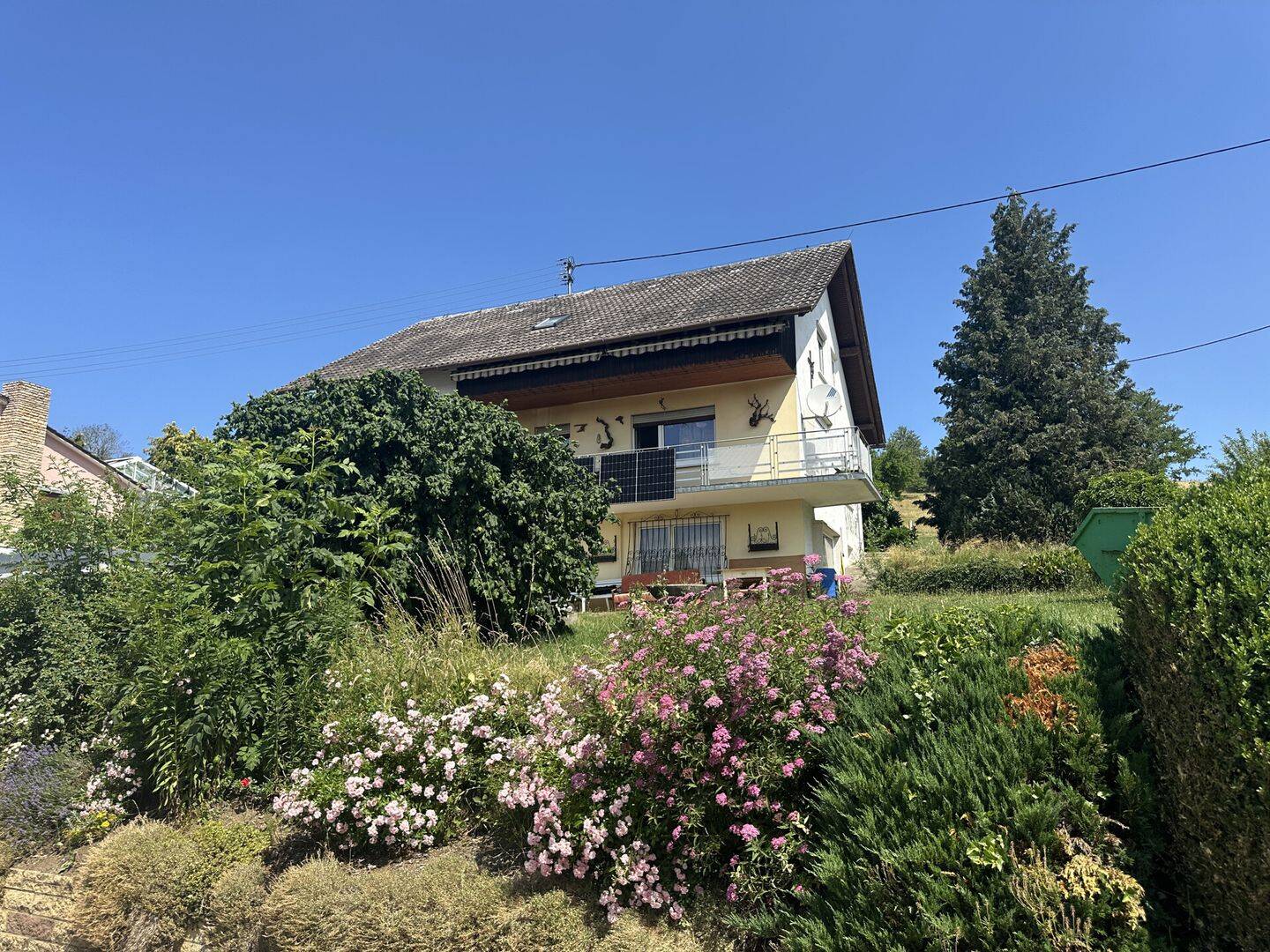 Einfamilienhaus mit großzügigem Grundstück und Potenzial, 78591 Durchhausen