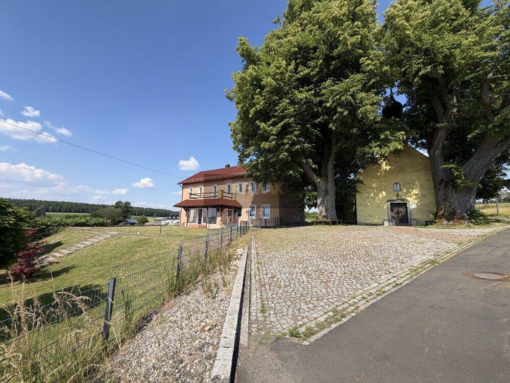 Neues Wohngefühl in historischem Gewand – Kernsaniertes Einfamilienhaus, 95679 Waldershof