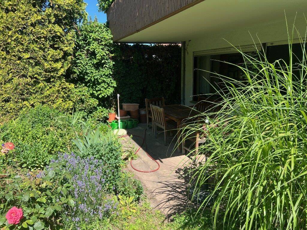 „Familienfreundliche 4,5-Zimmer-Wohnung mit großem Garten in Stuttgart-Sillenbuch“