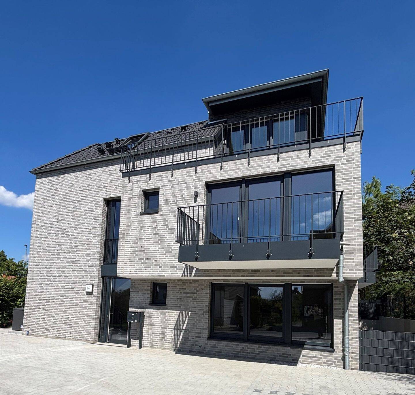 Traumhafte 2 – Zimmerwohnung mit Terrasse, Klimaanlage und Gartenanteil in Dortmund!