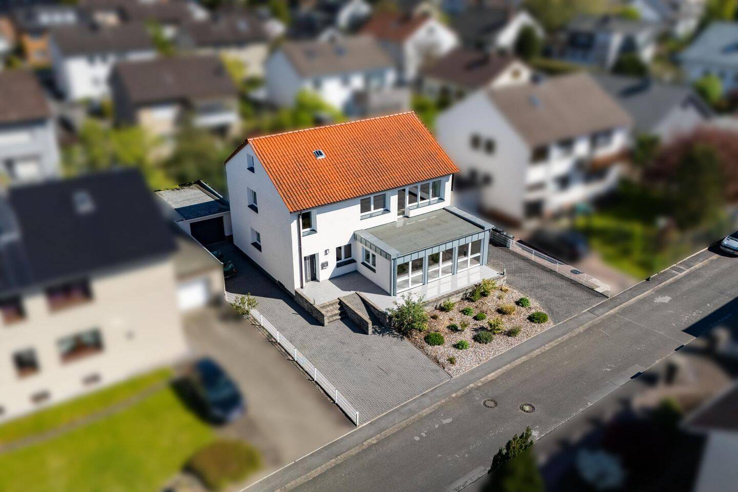 Modernisiertes Ein- bis Zweifamilienhaus in ruhiger Sackgassenlage auf einem Erbbaugrundstück, 59071 Hamm