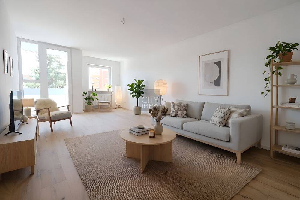 Hochwertig kernsanierte Eigentumswohnung mit Aufzug, Einbauküche und Balkon ins Grüne – mit TG-Platz, 90765 Fürth