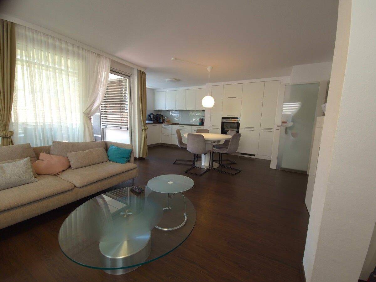 Wohnen wie im Haus – Exklusive 5,5-Zimmer-Maisonette mit Südterrasse, Balkon & Garage, 71083 Herrenberg