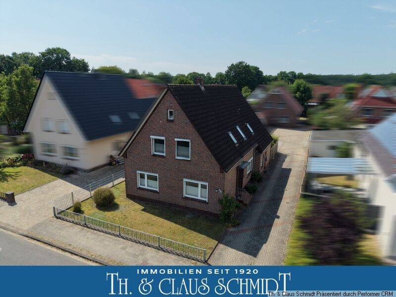 Großzügiges Ein-/Zweifamilienhaus mit vielseitigen Nutzungsmöglichkeiten in attraktiver Wohnlage, 26180 Rastede