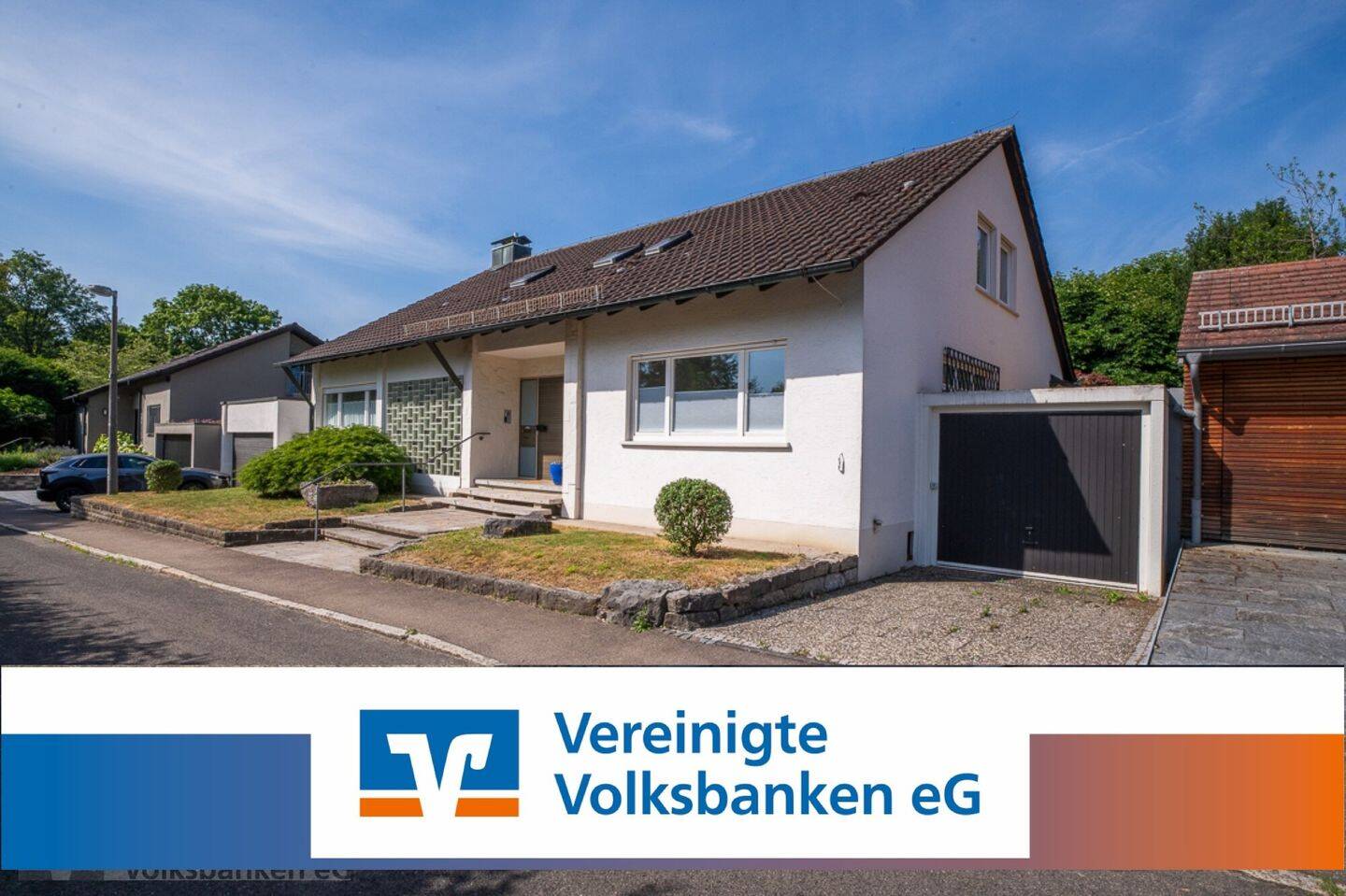 Besonderes Schmuckstück! Einfamilienhaus mit traumhaftem Garten und 3 Garagen im Spitzholz!, 71067 Sindelfingen