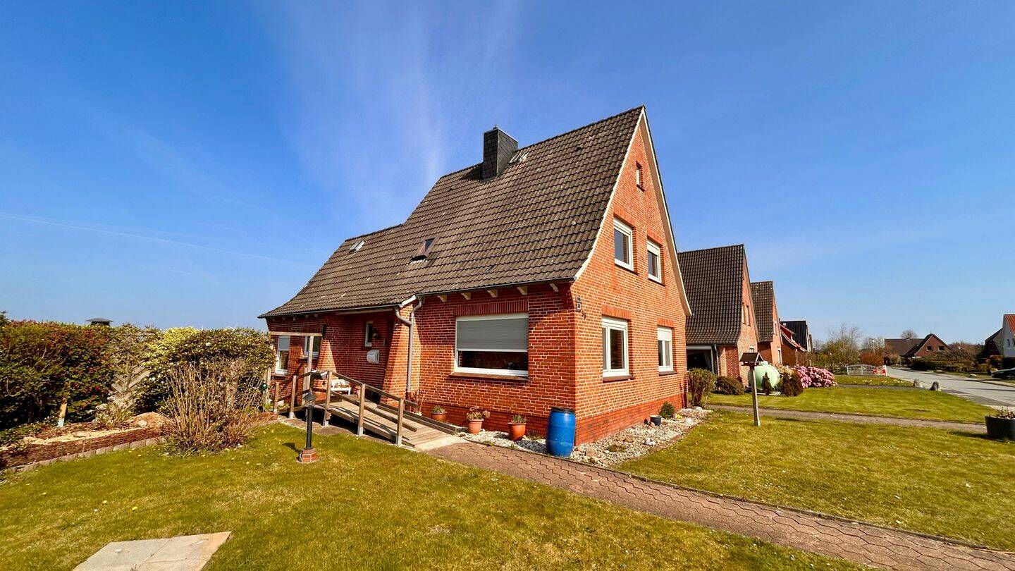 Einfamilienhaus mit großzügigem Grundstück und freiem Blick über die Felder in Cuxhaven-Lüdingworth, 27478 Cuxhaven