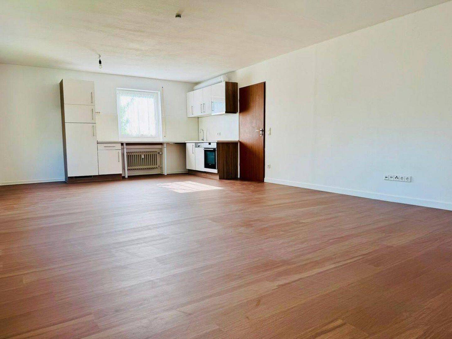2 Zimmerwohnung – außerhalb von Stadt, 72479 Straßberg