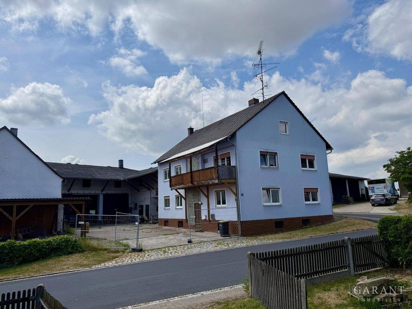 Großzügiges Anwesen in Krautostheim mit starker finanzieller Rückendeckung!, 91484 Sugenheim