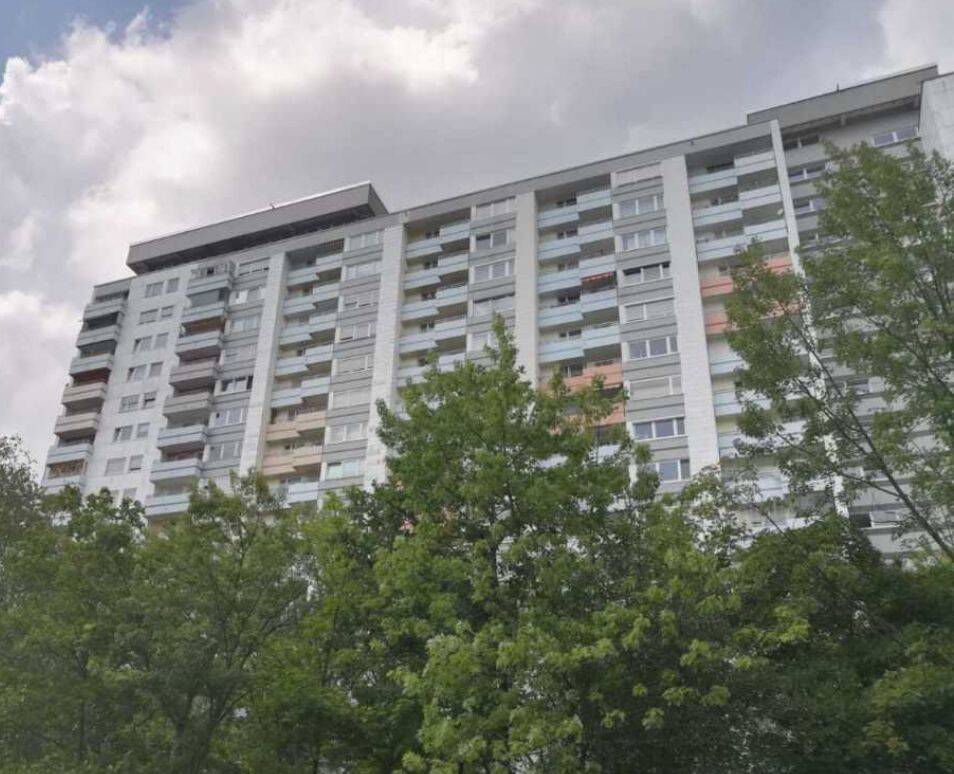 Ihr neues Zuhause: Charmante 2-Zimmer-Wohnung mit Balkon in Nürnberg (Wettersteinstr. 90471), 90471 Nürnberg (Dutzendteich Langwasser Neuselsbrunn Stadion Zollhaus)
