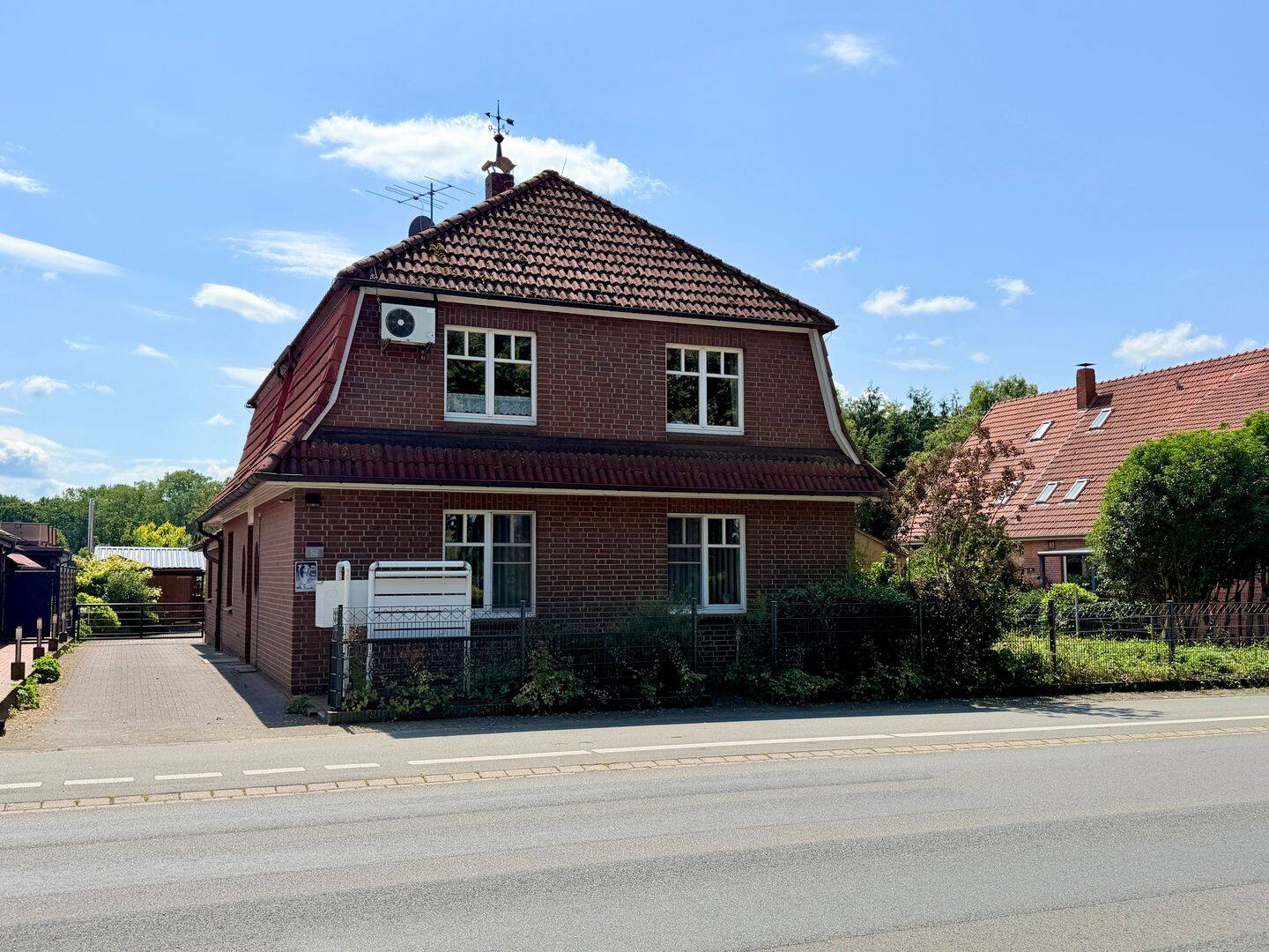 Ein Ort zum Ankommen und Wohlfühlen – Großzügiges Wohnhaus mit einzigartigem Gartenensemble, 27386 Bothel