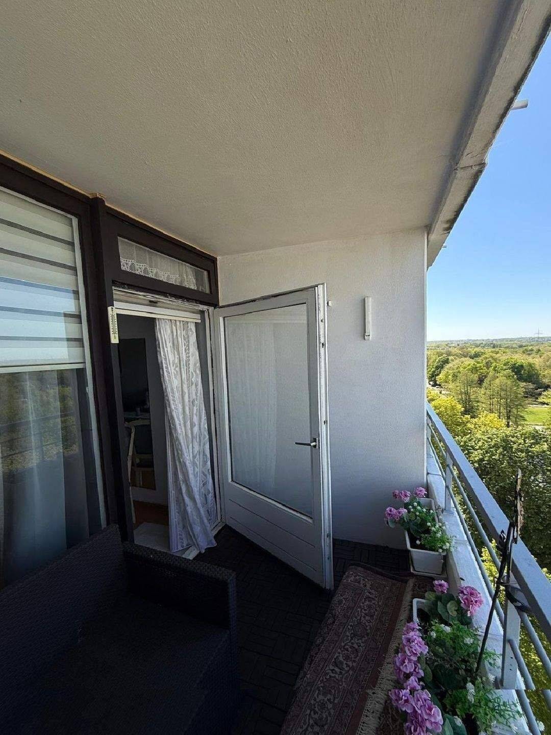 Rendite-/ Selbstnutzungs-Perle mit Weitblick! Mikro-ETW mit Balkon – voll möbliert u barrierefrei, 45879 Gelsenkirchen (Altstadt Neustadt)