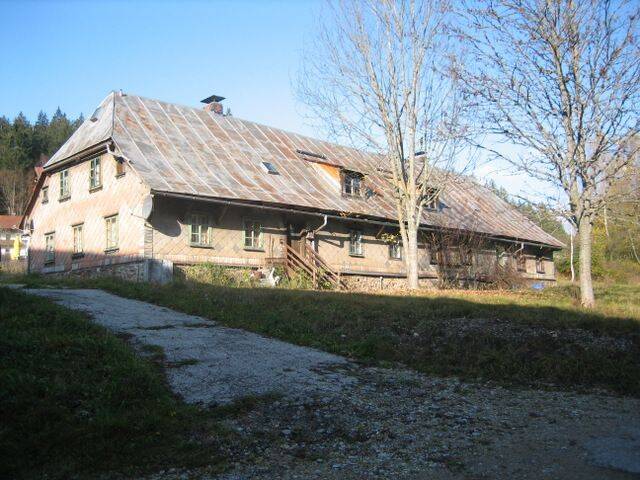 Denkmalgeschütztes sanierungsbedürftiges Zweifamilienhaus im Bayerischen Wald, 94252 Bayerisch Eisenstein