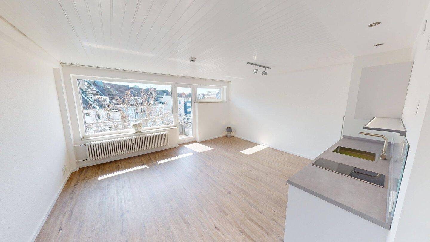 Geräumiges modernes Apparment mit Balkon und Einbauküche, 40476 Düsseldorf (Derendorf Golzheim Pempelfort)