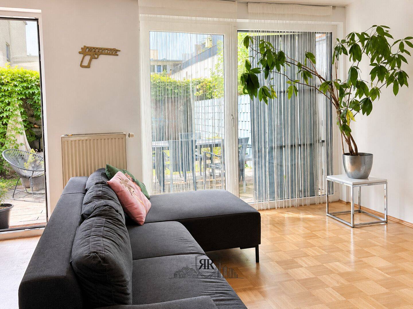 Modernes Haus mit gemütlichem Garten und Dachterrasse zur Miete in Herbolzheim, 79336 Herbolzheim