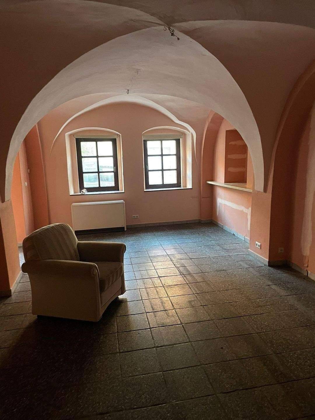 VOLLTREFFER! Auch wohnen und Arbeiten in einem möglich. Sofort frei. Starten Sie durch., 4931 Mühlberg/Elbe
