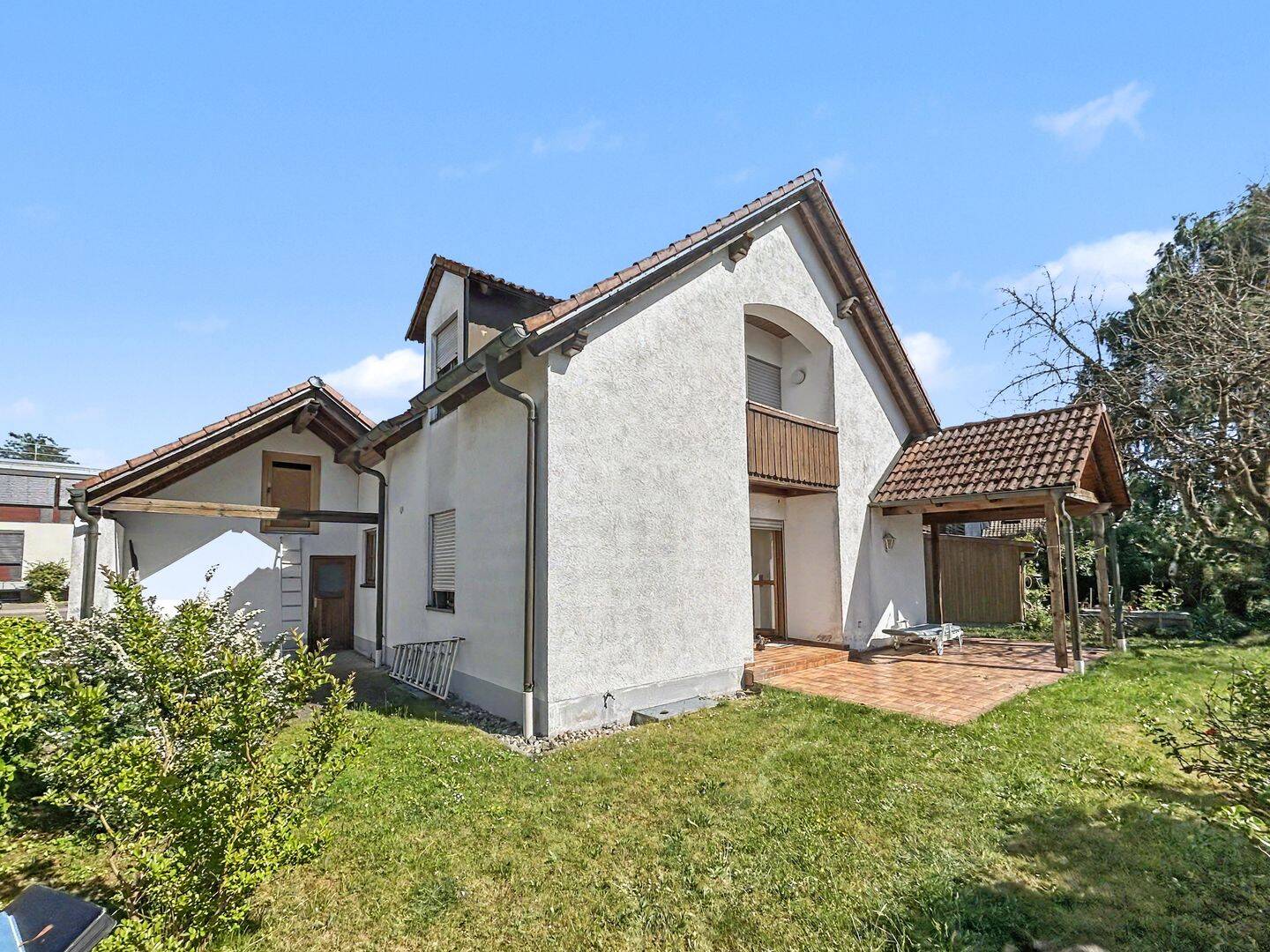 Ruhiges Wohnen in Ingolstadt: Einfamilienhaus mit Garten, Keller und Garage, 85051 Ingolstadt