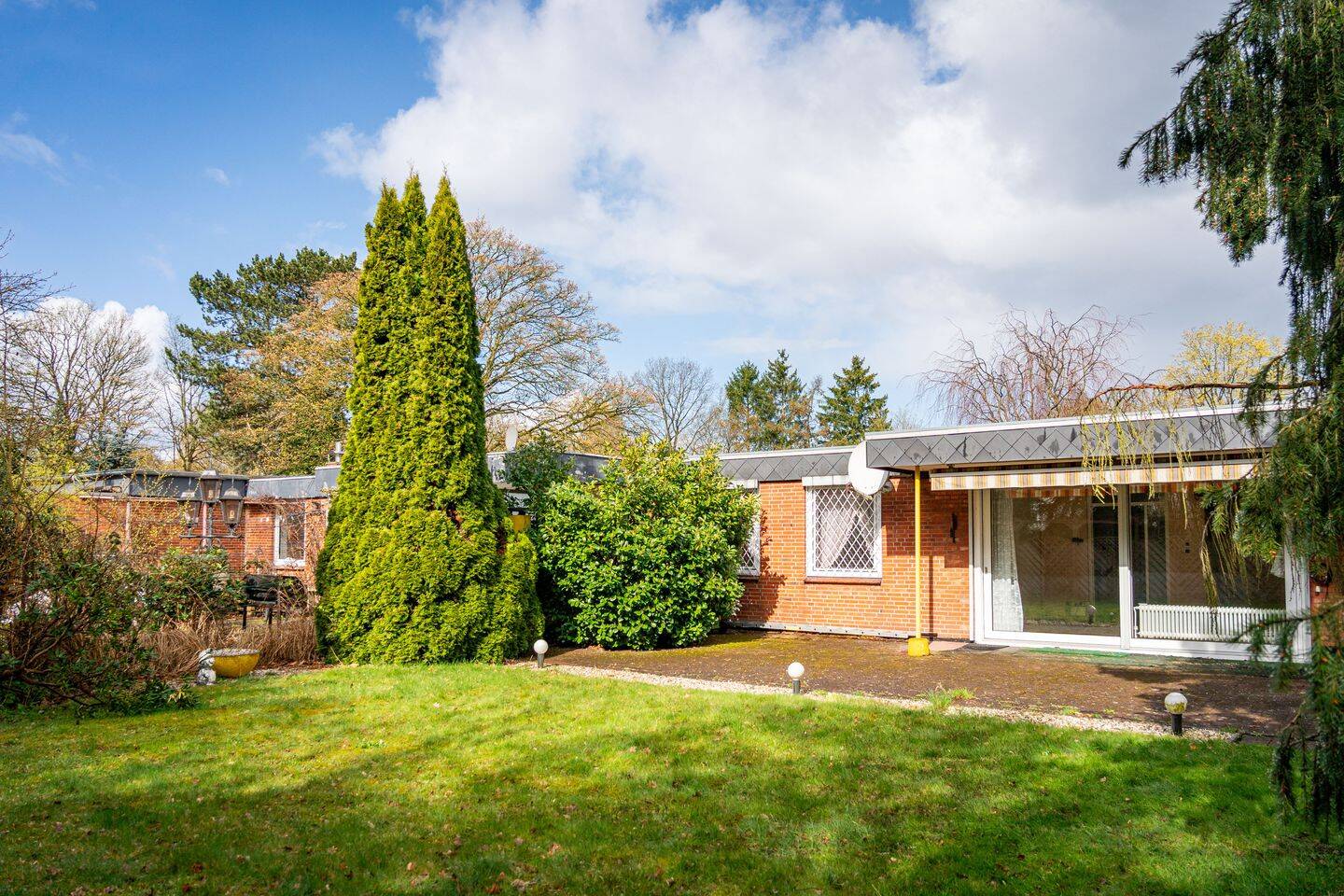 Bungalow mit Einzelgarage in Meiendorf, 22145 Braak (Wandsbek Farmsen-Berne Rahlstedt)