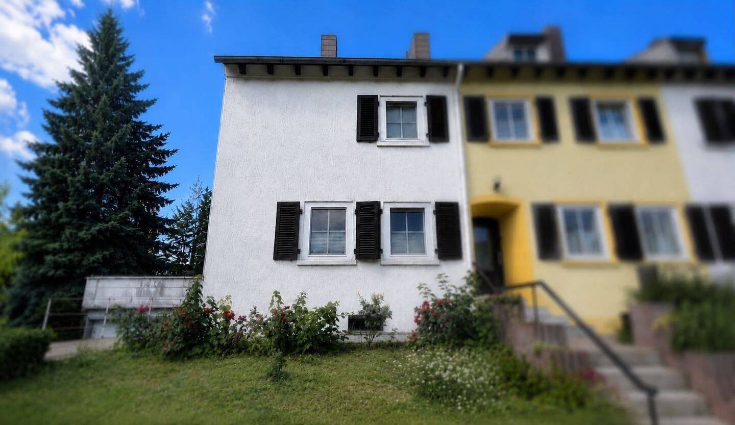 Einladendes Zuhause mit besonderer Atmosphäre – Einfamilienhaus mit Garten und Garage – Neunkirchen, 66538 Neunkirchen
