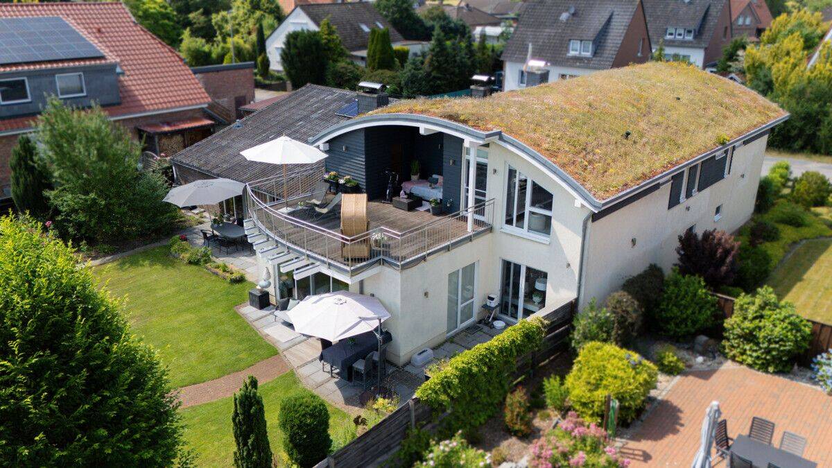 Großzügiges Wohnen und Arbeiten samt Gewerbehalle in grüner Ortsrandlage in der Wedemark, 30900 Wedemark
