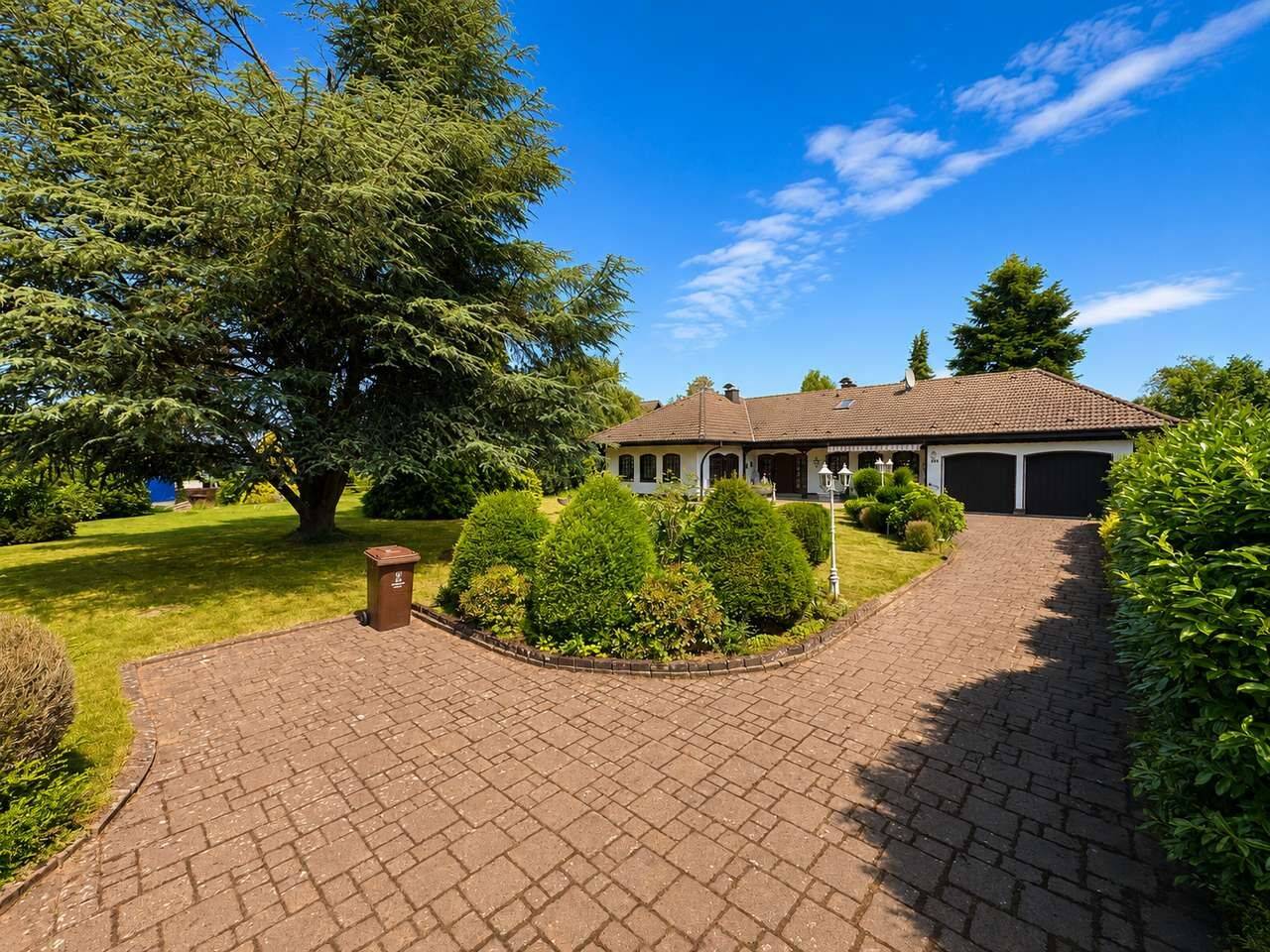 Idyllisches Einfamilienhaus mit XXL-Grundstück & riesiger Ausbaureserve im Dachgeschoss!, 53604 Bad Honnef