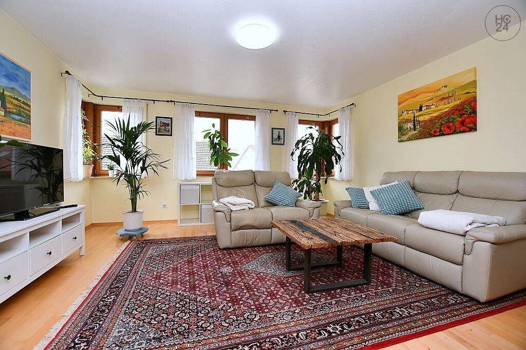 Großzügige und voll möblierte Pendler-Wohnung mit Balkon in Besigheim, 74354 Besigheim
