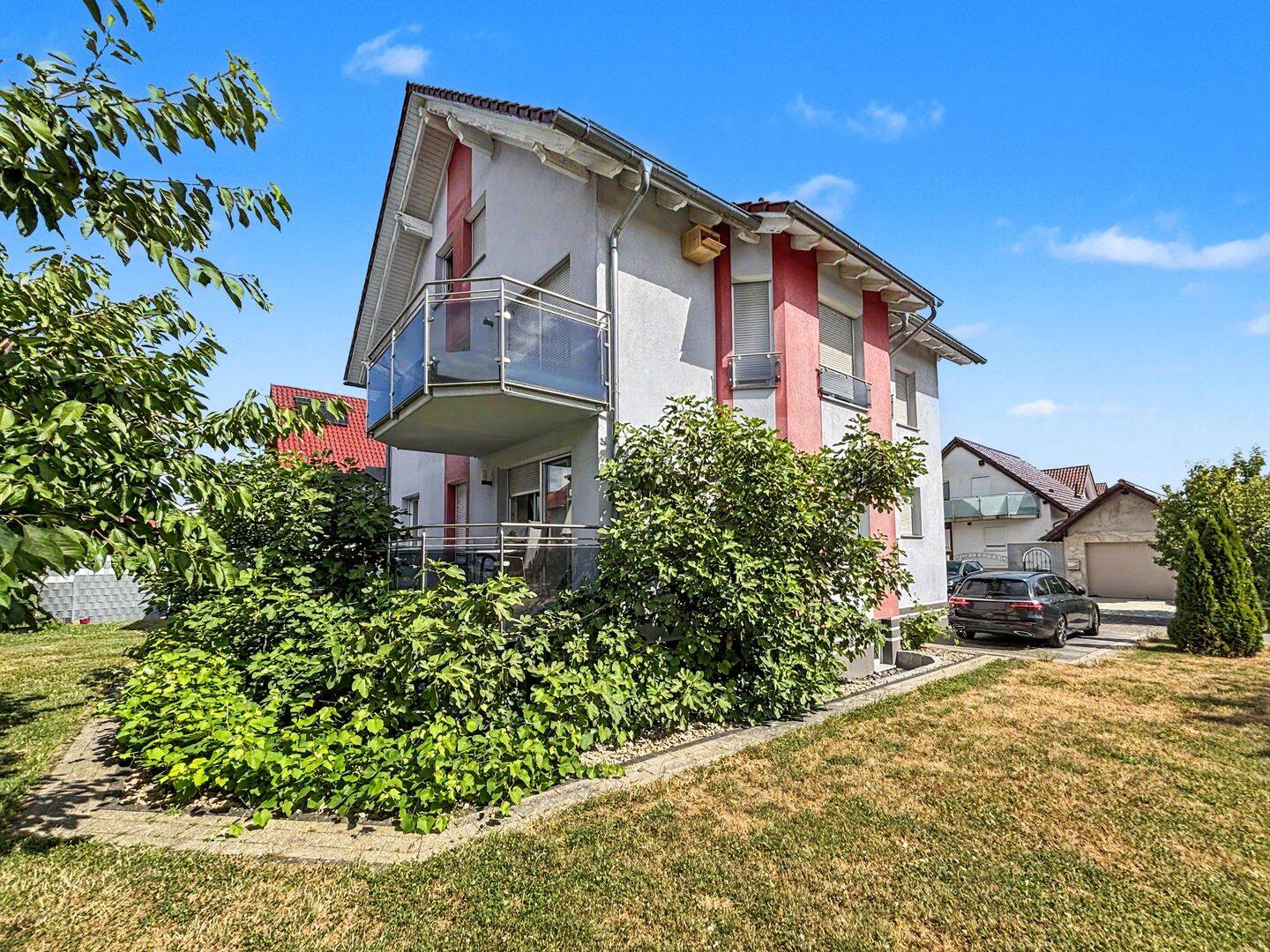 Großzügiges Einfamilienhaus mit Einliegerwohnung in ruhiger Lage von Lahr, 77933 Lahr/Schwarzwald