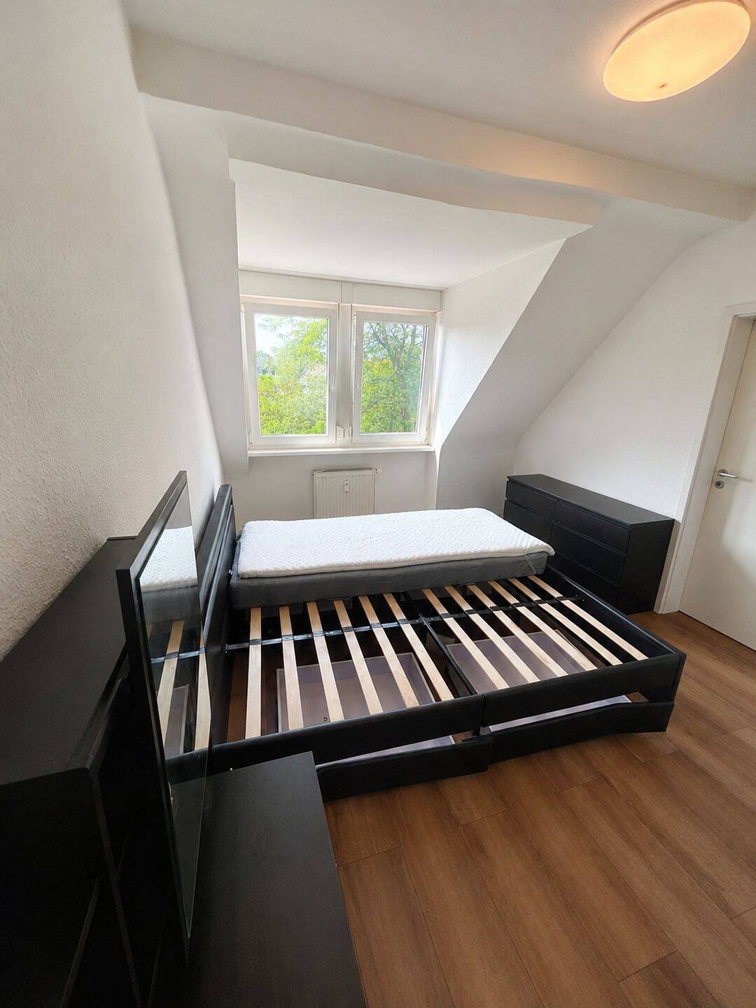 Schönes 2 Zimmer Apartment im DG, 31qm in Ludwigshafen zu vermieten, 67063 Ludwigshafen am Rhein (Friesenheim/Nord)