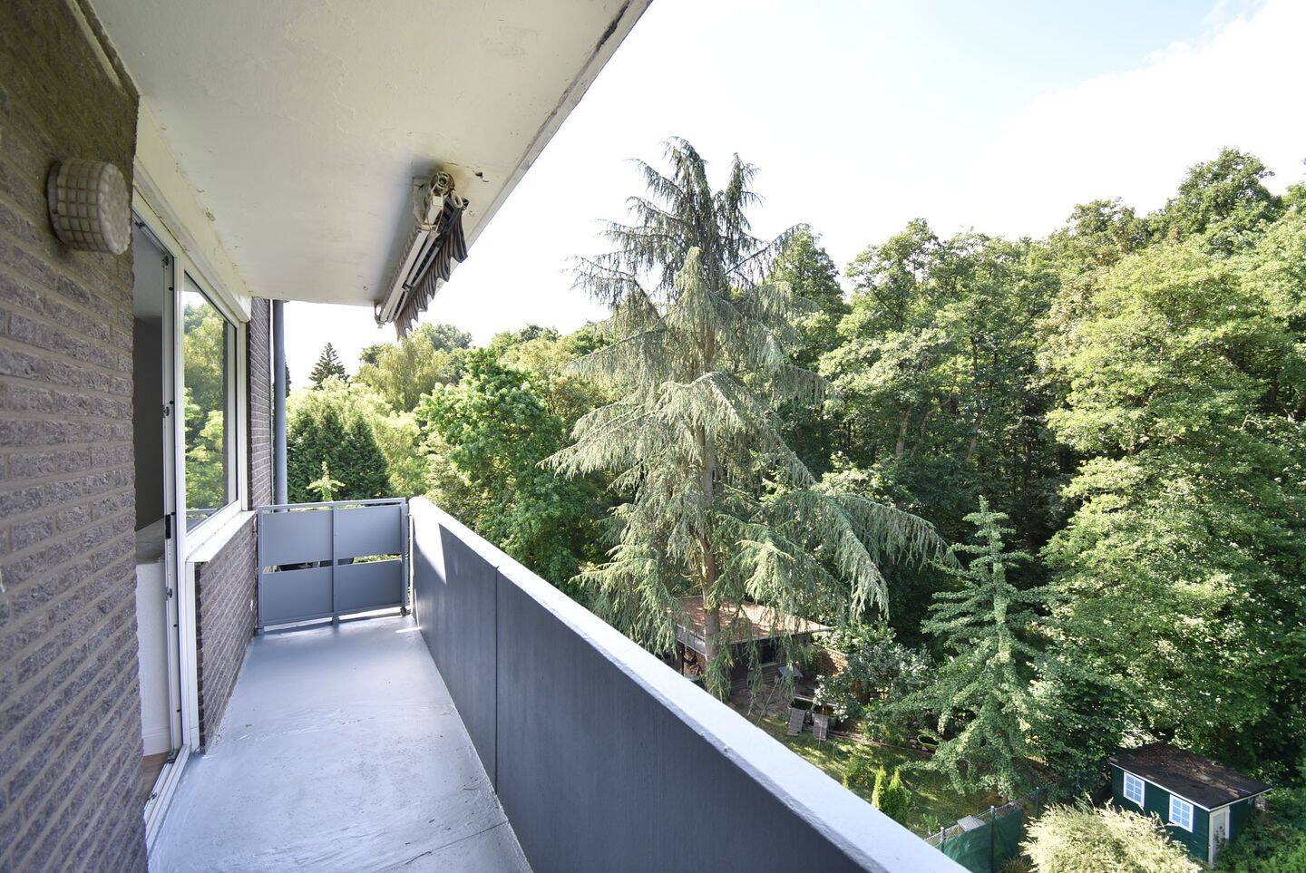 Idealer Grundriss! Renovierte 3-Zimmer-Whg mit Balkon & Garage