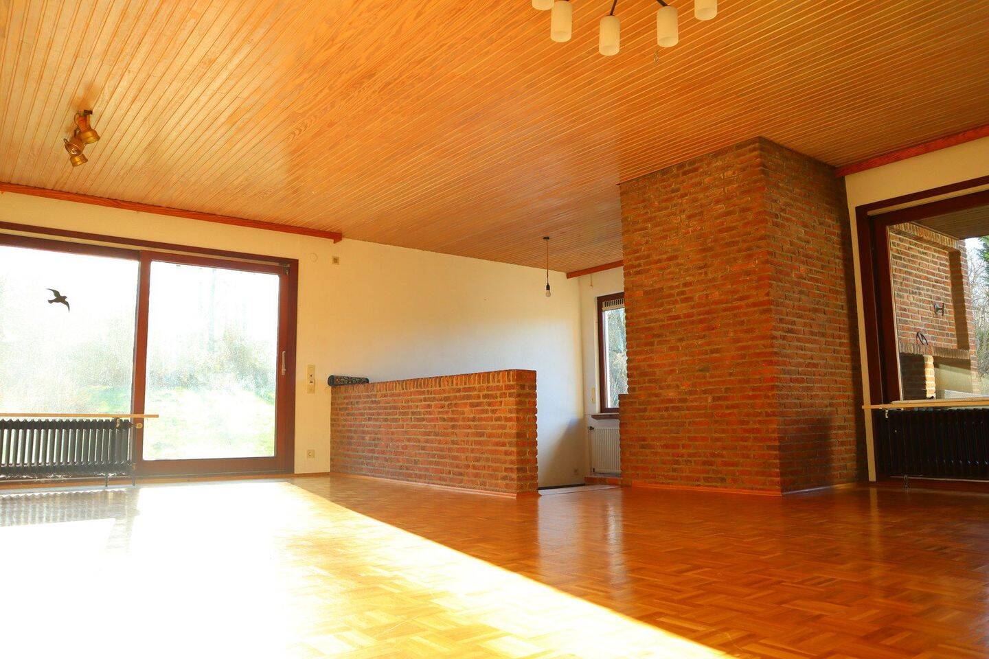 Großzügiges Einfamilienhaus mit Traumgrundstück und Taunusblick, 65207 Wiesbaden