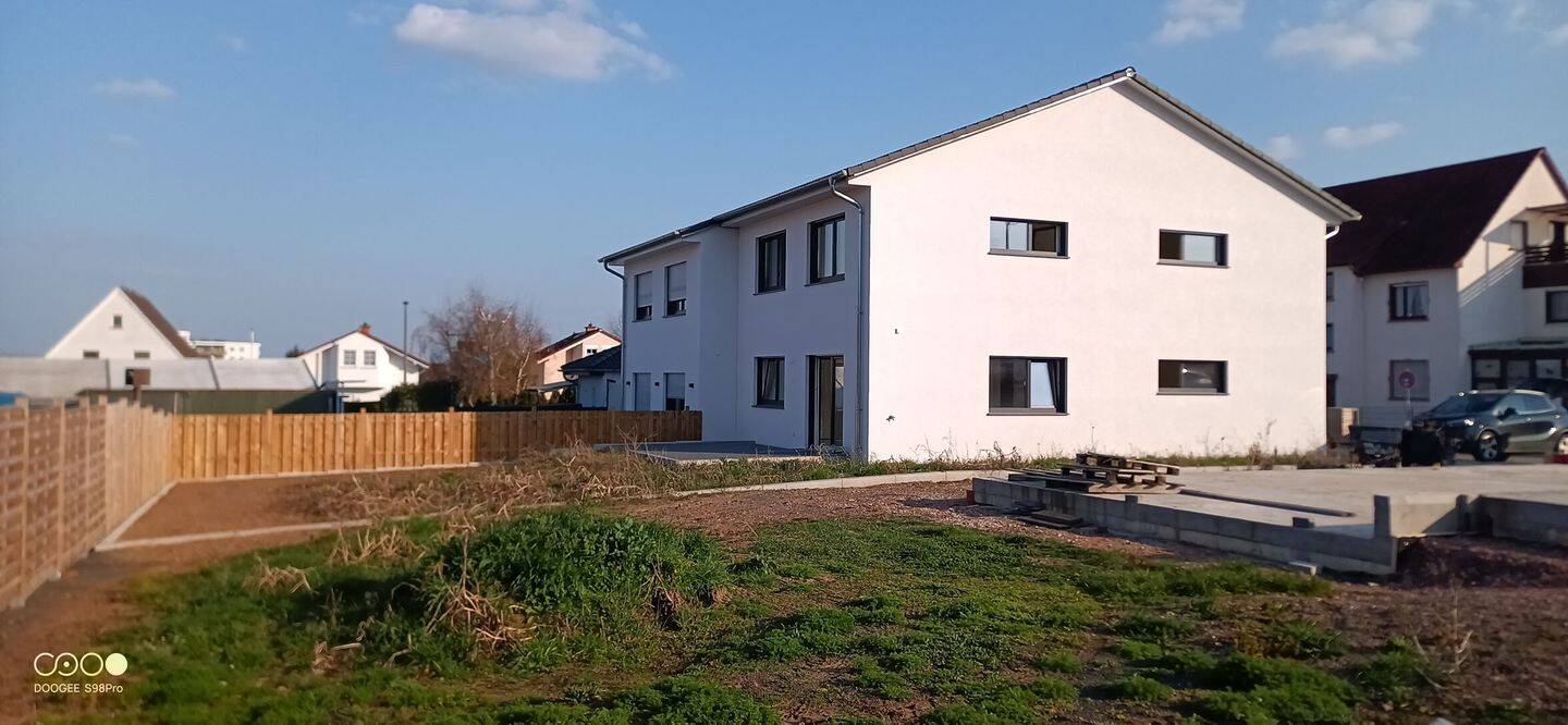 Neubau sofort bezugsfertig! Doppelhaushälfte in schönster Lage – sehr ruhig als Niedrigernergiehaus mit Erstbezug, 55545 Bad Kreuznach